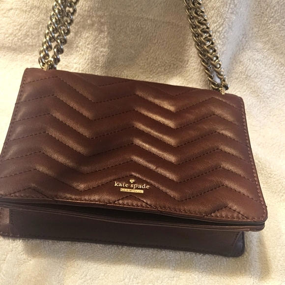 New Kate Spade Reese Park Marci Cherry Leather Quilted Chevron Flap Chain Purse - Picture 3 of 8